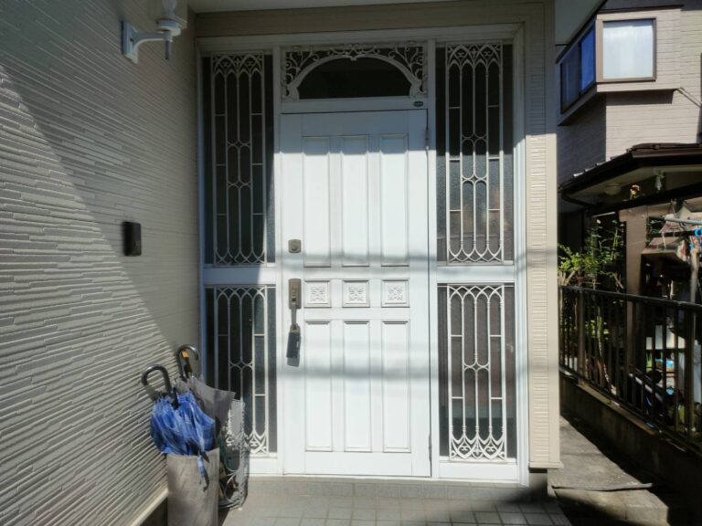 川口市外壁施工前の写真。写真の中央に差し替えてくださいBEFOEREの文字