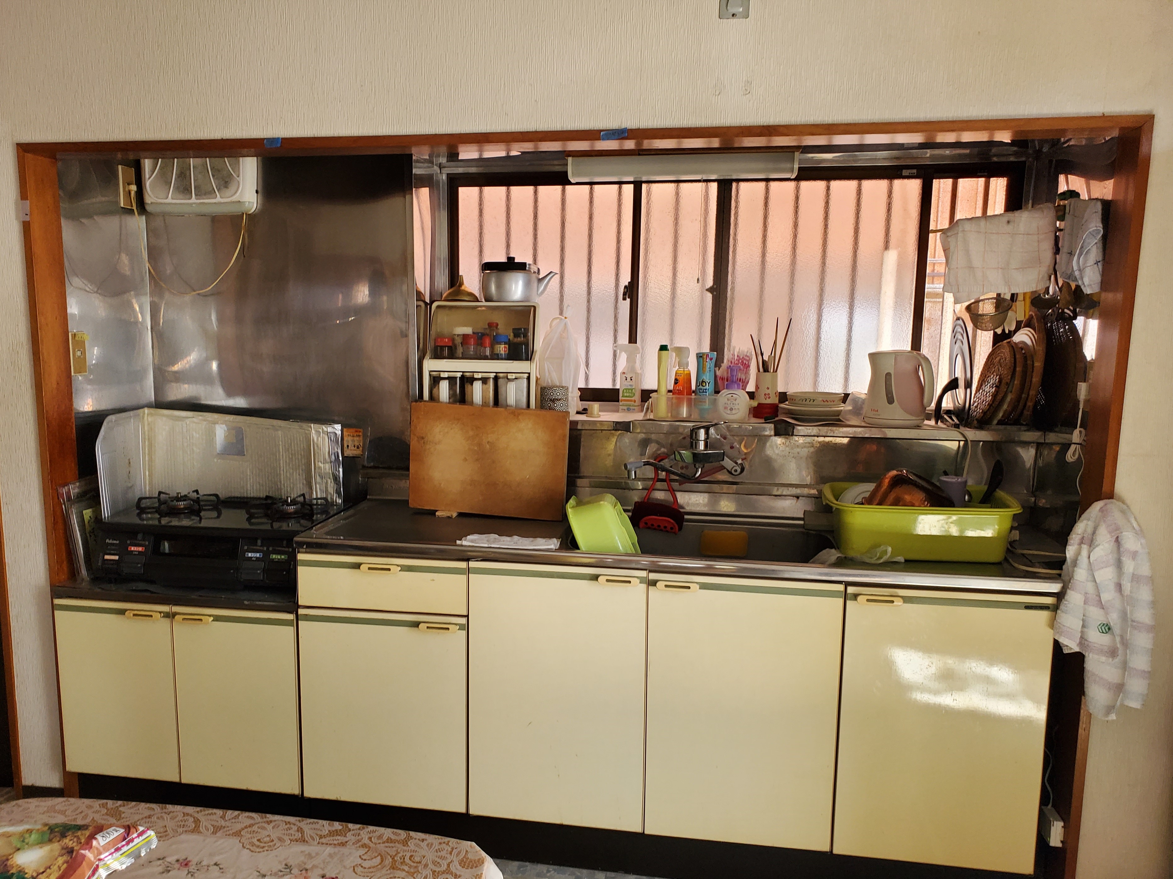 川口市外壁施工前の写真。写真の中央に差し替えてくださいBEFOEREの文字