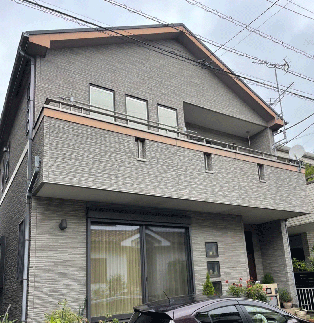 川口市外壁施工前の写真。写真の中央に差し替えてくださいBEFOEREの文字