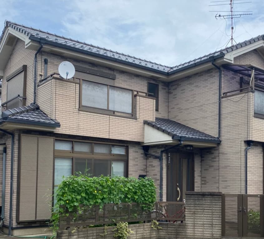 塗装前のくすんだ外壁
