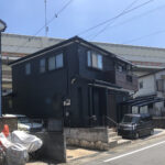 サイディングの壁に外壁塗装したお住い