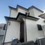 上尾市瓦葺にて外壁塗装を施工させていただきました エスケー化研　エスケープレミアムNADシリコン　　　　SR-175
