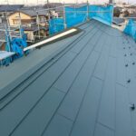 春日部市道順川戸にて 屋根葺き替え工事をさせていただきました アイジー　スーパーガルテクト　Sシェイドモスグリーン