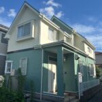 越谷市南荻島にて外壁塗装工事をさせていただきました ロックペイント ハイパーユメロック　K45-60D／日本ペイント パーフェクトトップ　RP-212