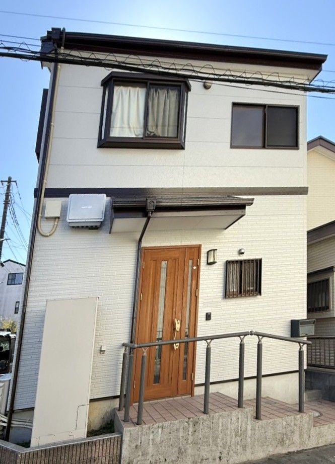 川口市伊刈にて 外壁塗装工事をさせていただきました。 外壁塗料:日本ペイント ファインパーフェクトトップ 色:ND-103