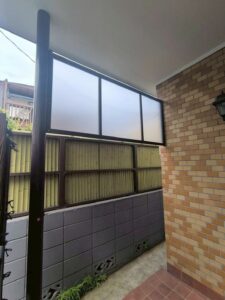 柏市豊住の目隠しフェンス取付後の様子