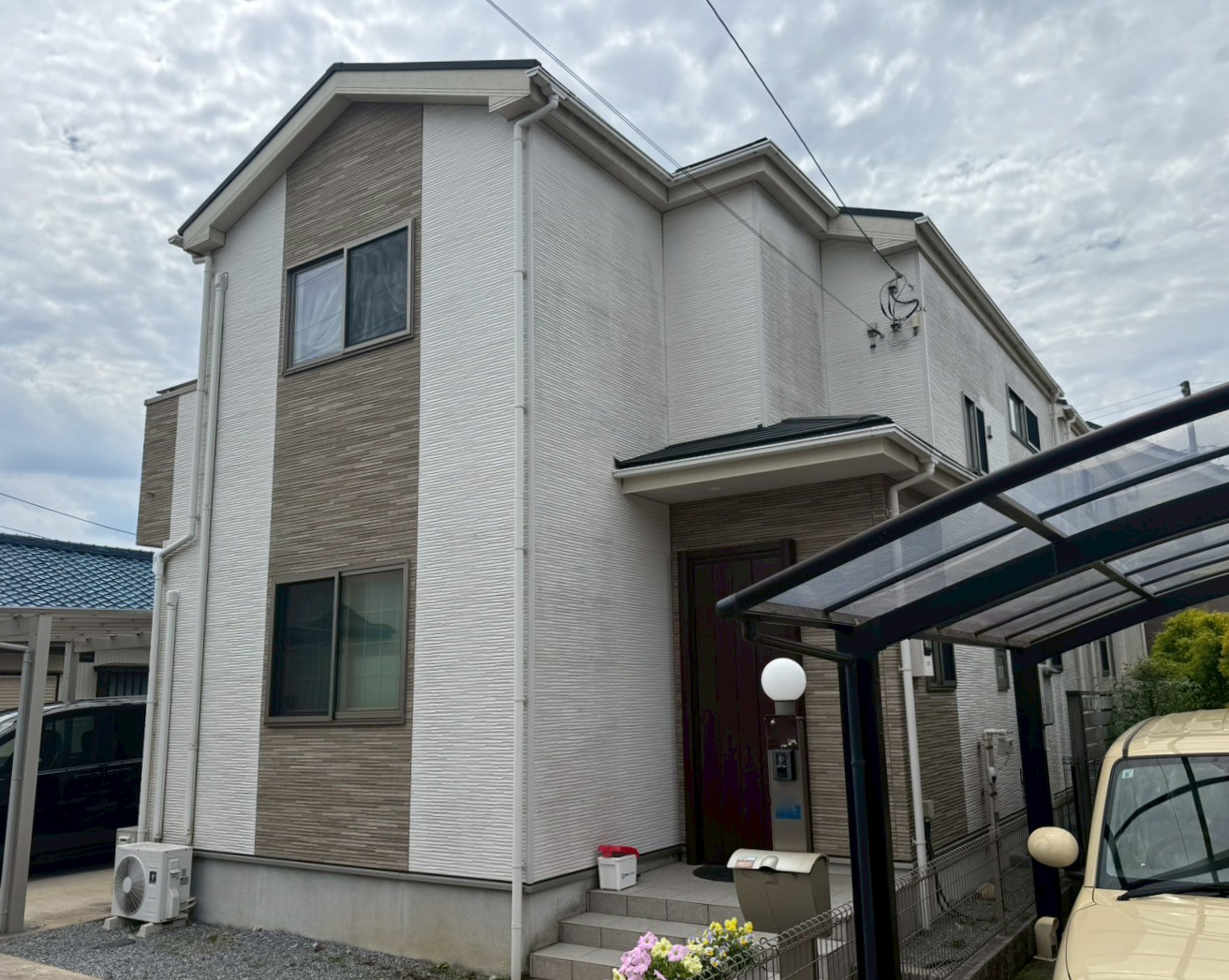 外壁塗装前の我孫子市寿の住宅