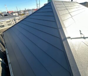 屋根上葺き工事の施工後の写真　