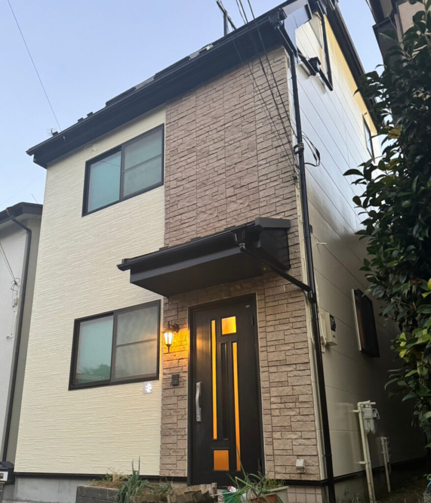 柏市あけぼのにて 外壁塗装工事をさせていただきました ロックペイント ハイパーユメロック RP-210