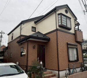 外壁がきれいに塗装された柏市西町の家の様子