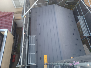 屋根上葺き工事の施工後の写真