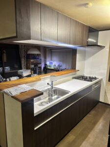 越谷市大成町キッチン交換工事施工後