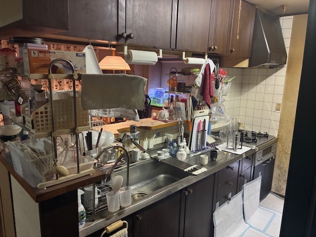 越谷市大成町キッチン交換工事施工前