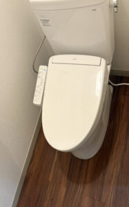 川口市飯塚にてトイレ交換工事をさせていただきました トイレ建材：TOTO　ピュアレストQR