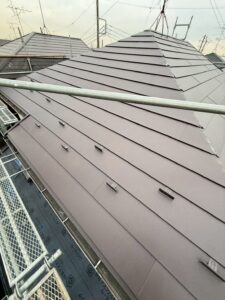 屋根上葺き工事の施工後の写真