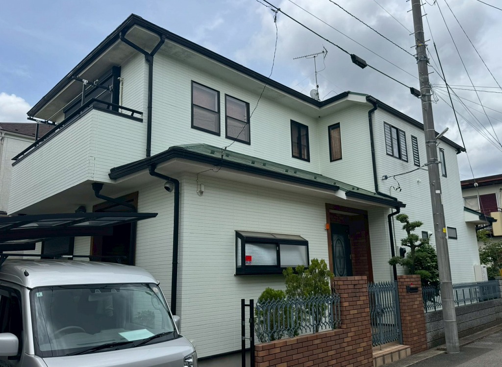 柏市豊四季の家の外壁塗装施工前、汚れが目立つ状態