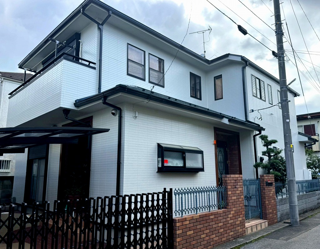 外壁塗装が完了した柏市豊四季の家、きれいな仕上がり